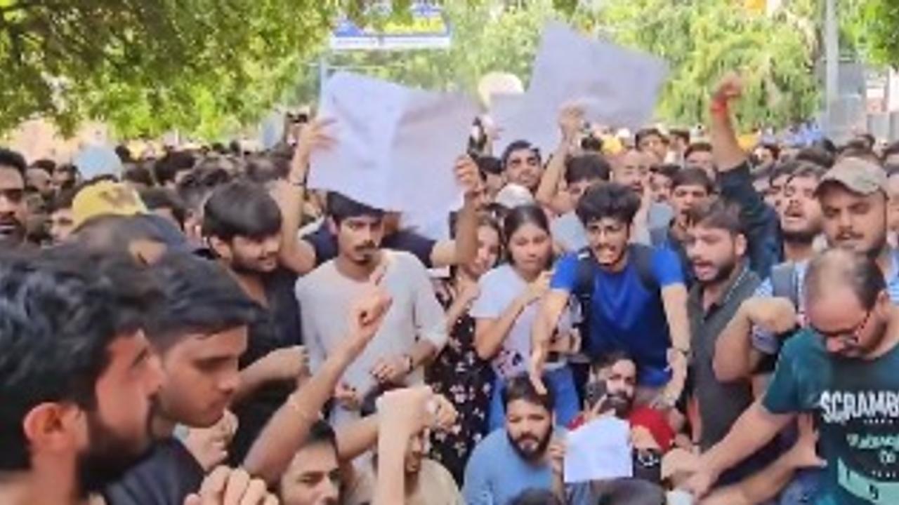 Students hold protest over death of 3 aspirants