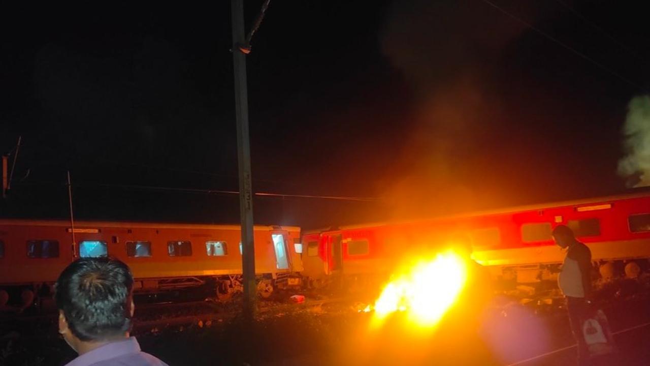 Train coach catches fire near MP's Chhatarpur; no casualty