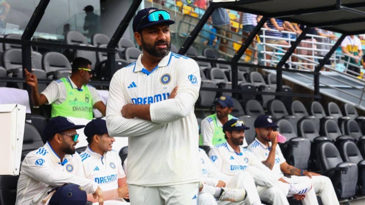 The Indian team looks on as rain creates havoc in Brisbane