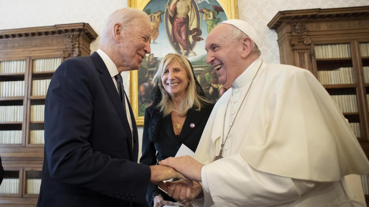 US President Joe Biden to Travel to Italy to Meet Pope Francis