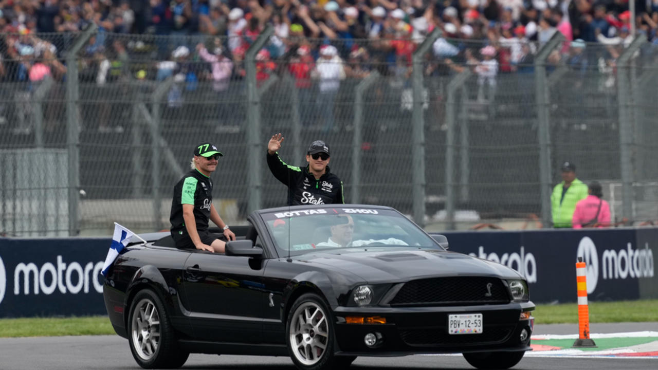 Valtteri Bottas and Guanyu Zhou