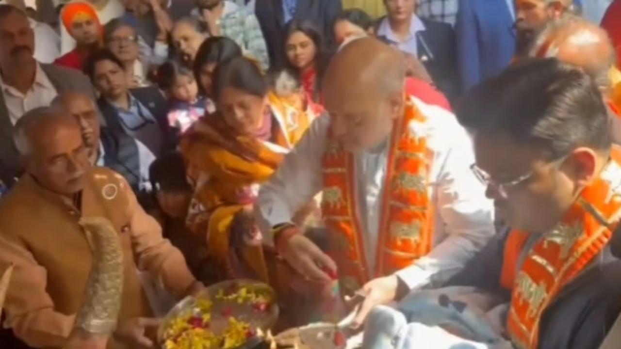 VIDEO: 'Do You Have A Unique Son?' Asks Amit Shah As He Scolds Son Jay Shah During Aarti 