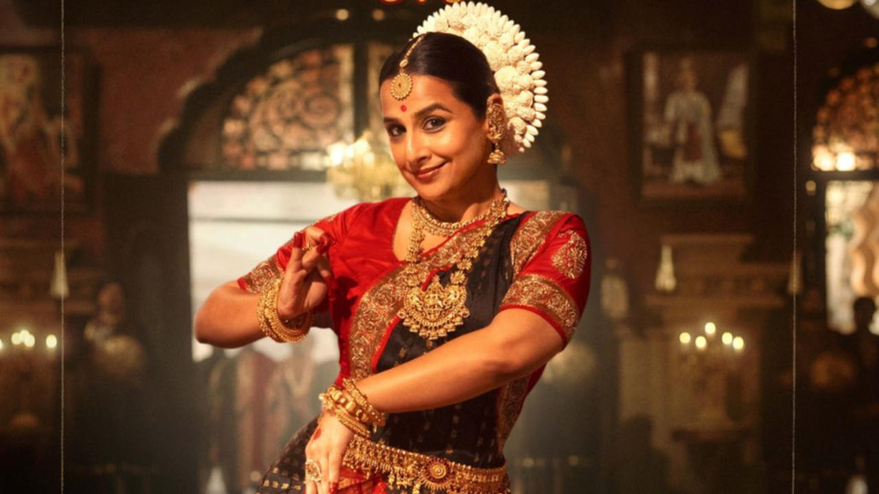 Vidya Balan as Avni/Manjulika in Bhool Bhulaiyaa 3