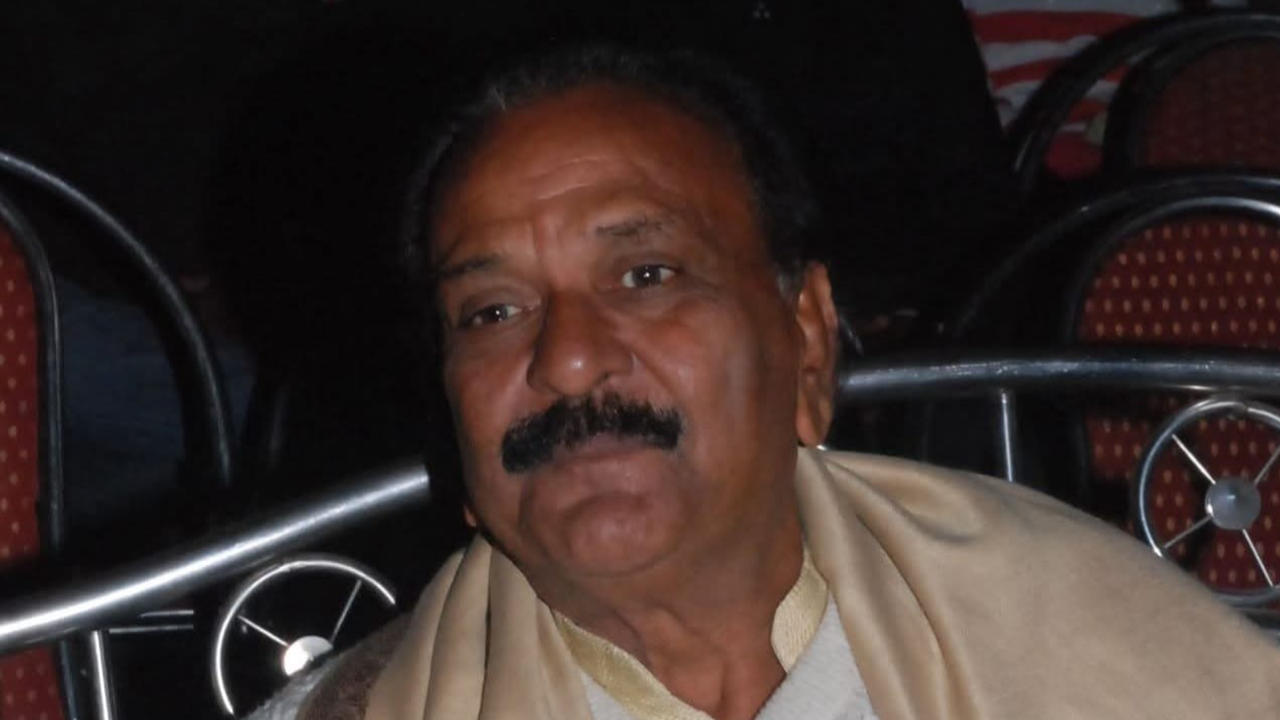 Vijay Khare was a popular actor in the Bhojpuri film industry