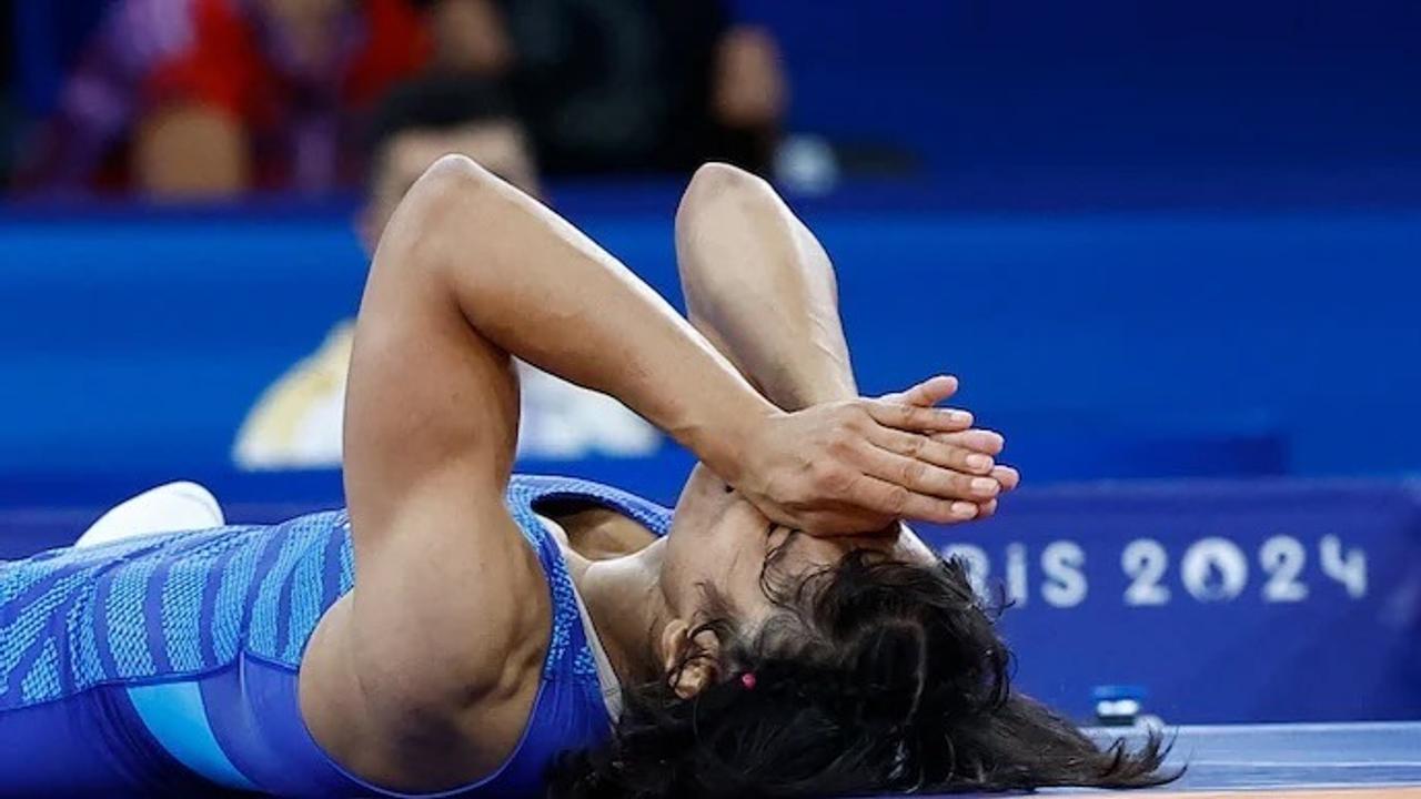 Vinesh Phogat First Reaction after Loosing Silver Medal 