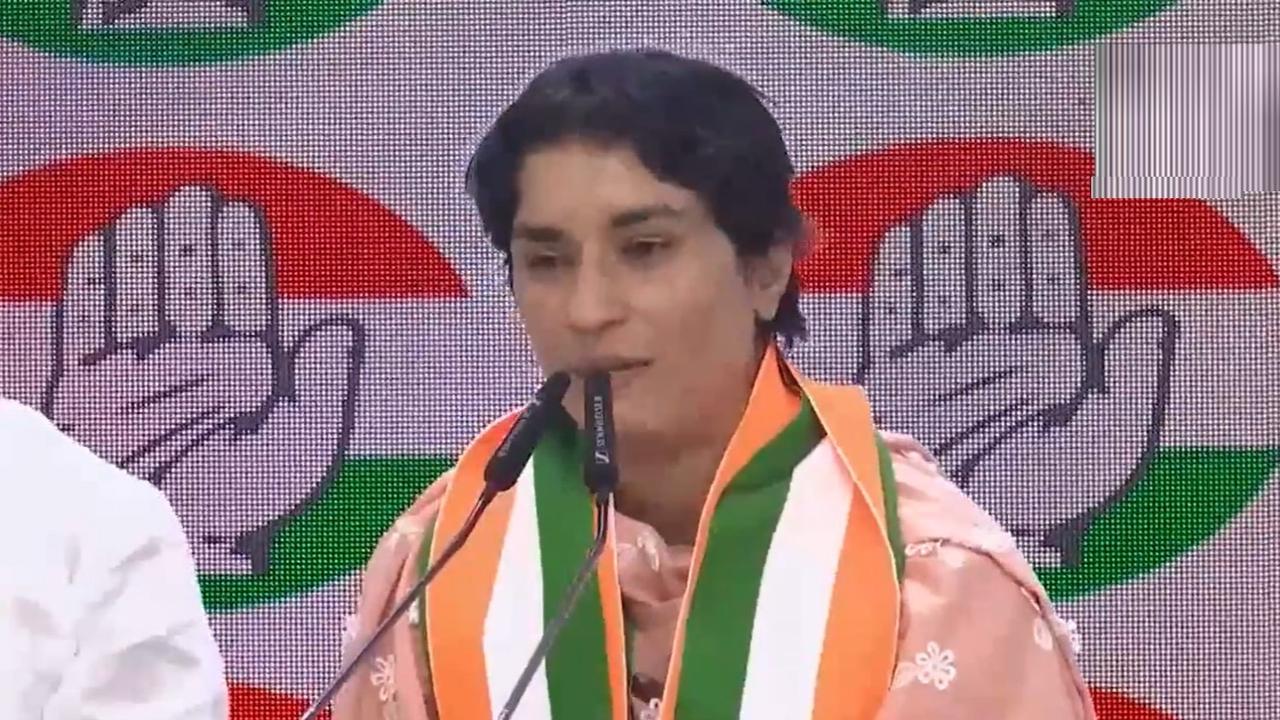 vinesh phogat statement after joined congress in delhi 