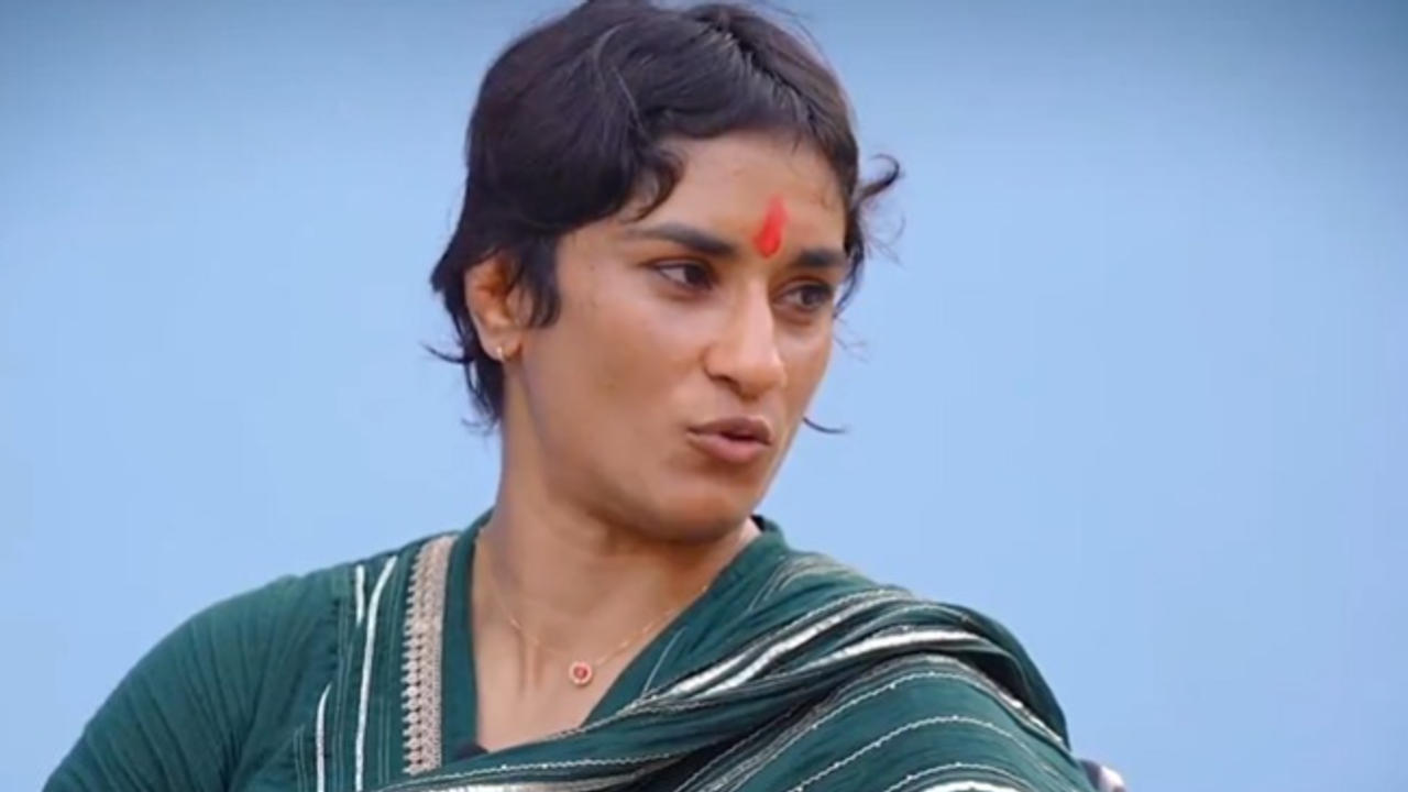 vinesh phogat contests with wwe wrestler kavita dalal on julana assembly seat