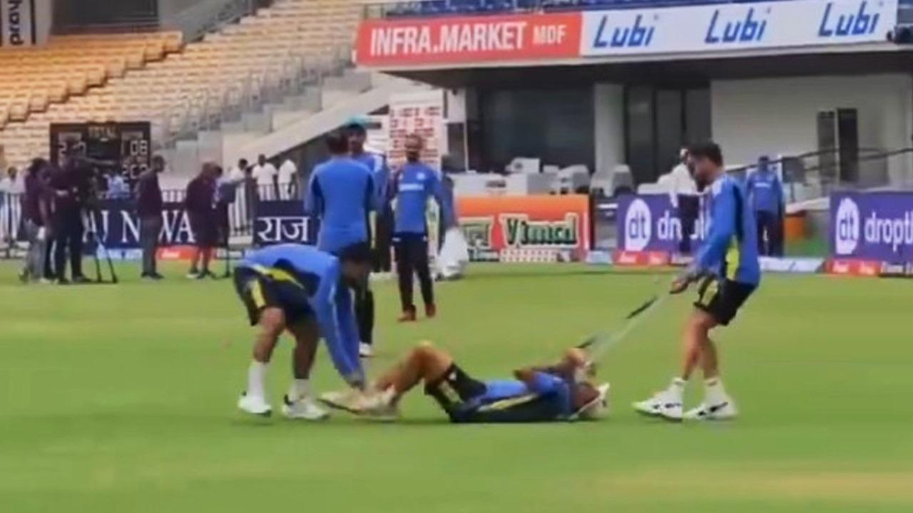 Virat Kohli and rishabh pant dragged kuldeep yadav