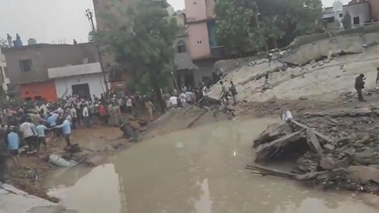 Water tank collapses in UP's Mathura 