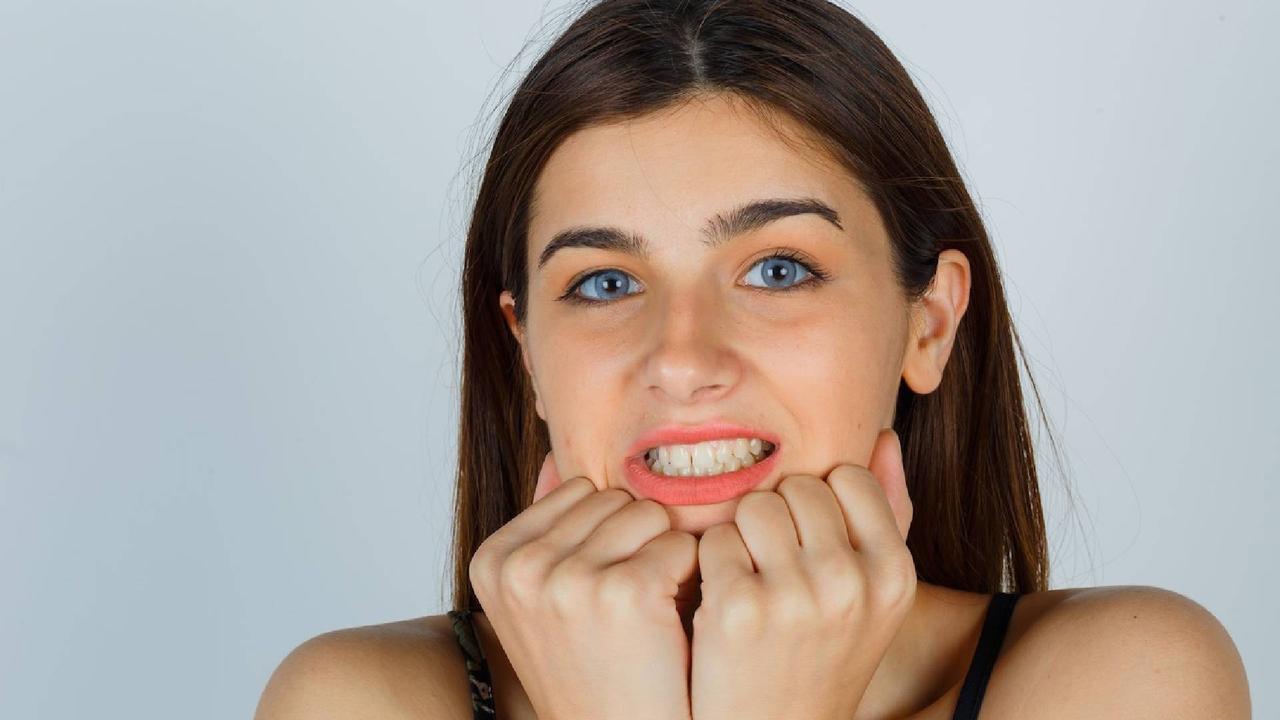 What does a gap in your teeth symbolize?