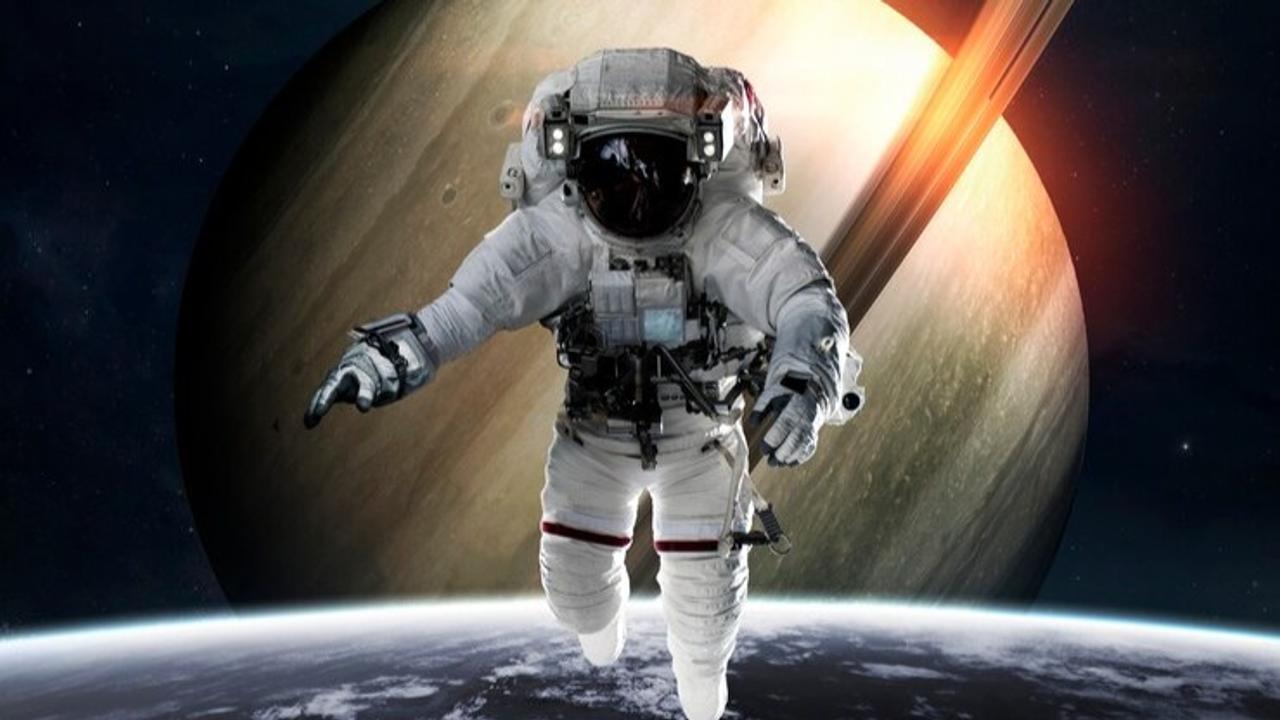 What Happens to Astronaut's Body if They Die in Space