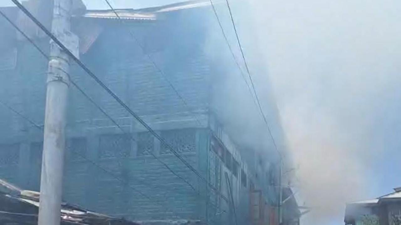 Massive fire incident at Eidgah region of Srinagar