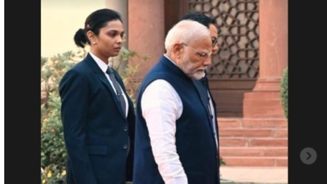 Who Is The Woman Commando Seen Next To PM Modi? Viral Photo Explained