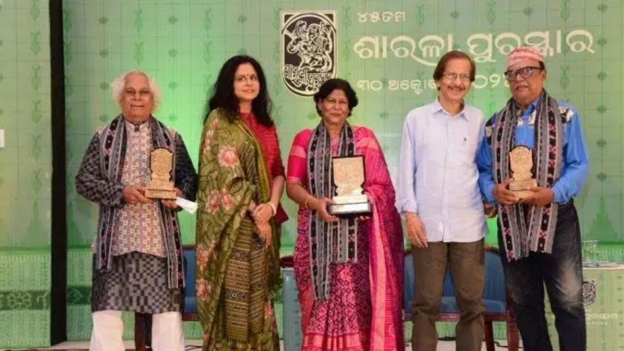  Writer Sarojini Sahu honored with Sarala Award