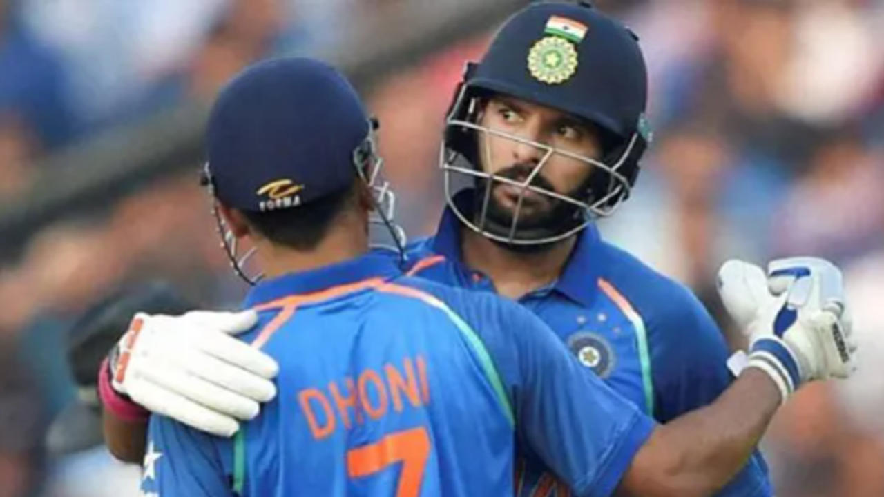 Yuvraj Singh and MS Dhoni