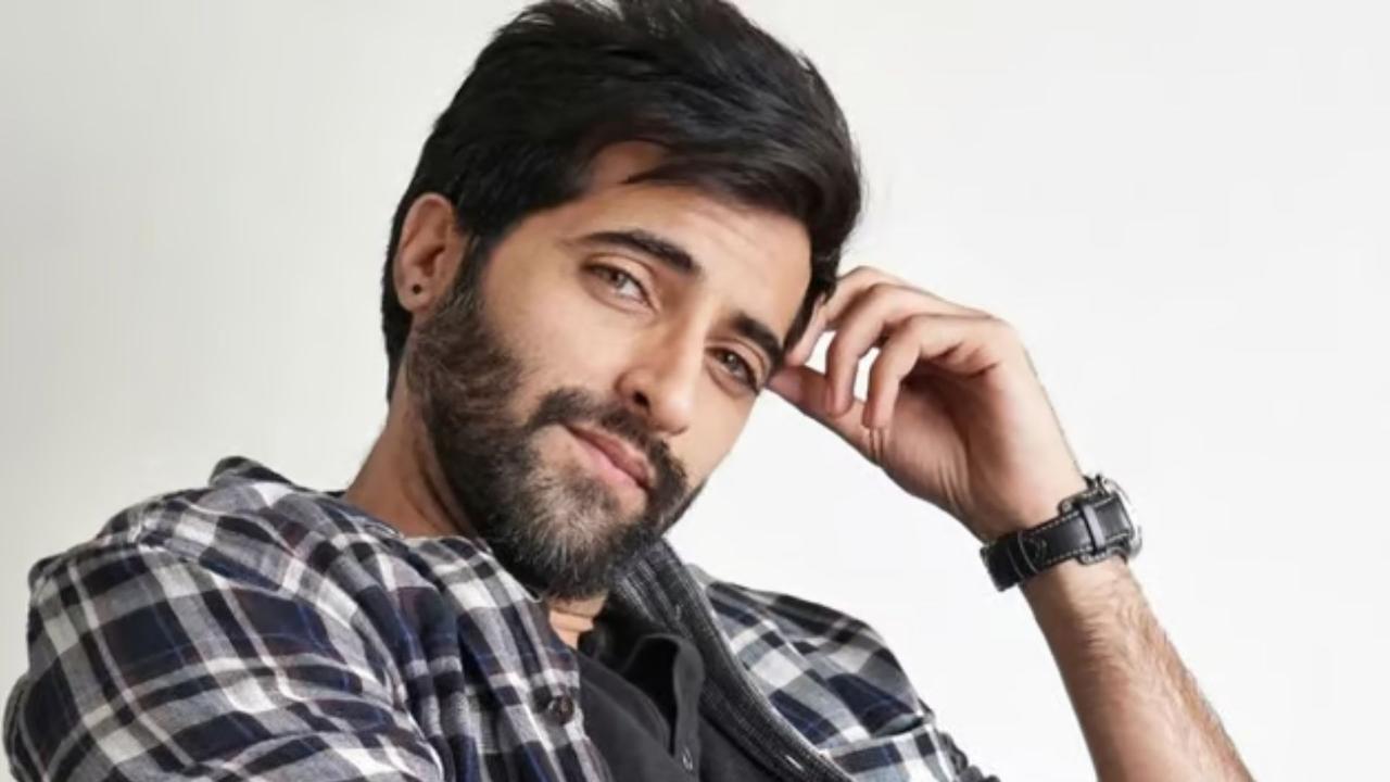 Actor Akshay Oberoi 