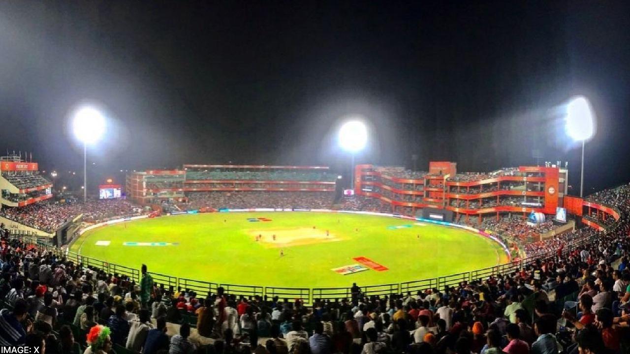 IPL Match in Delhi Arun Jaitley Stadium