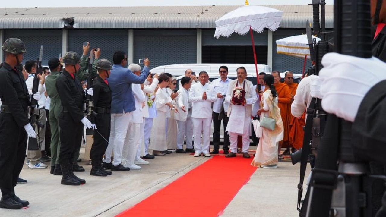 Relics of Lord Buddha and his disciples brought from Thailand to India