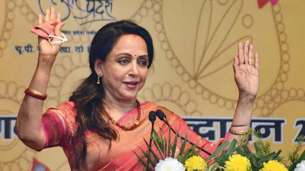 Hema Malini celebrated victory from Mathura