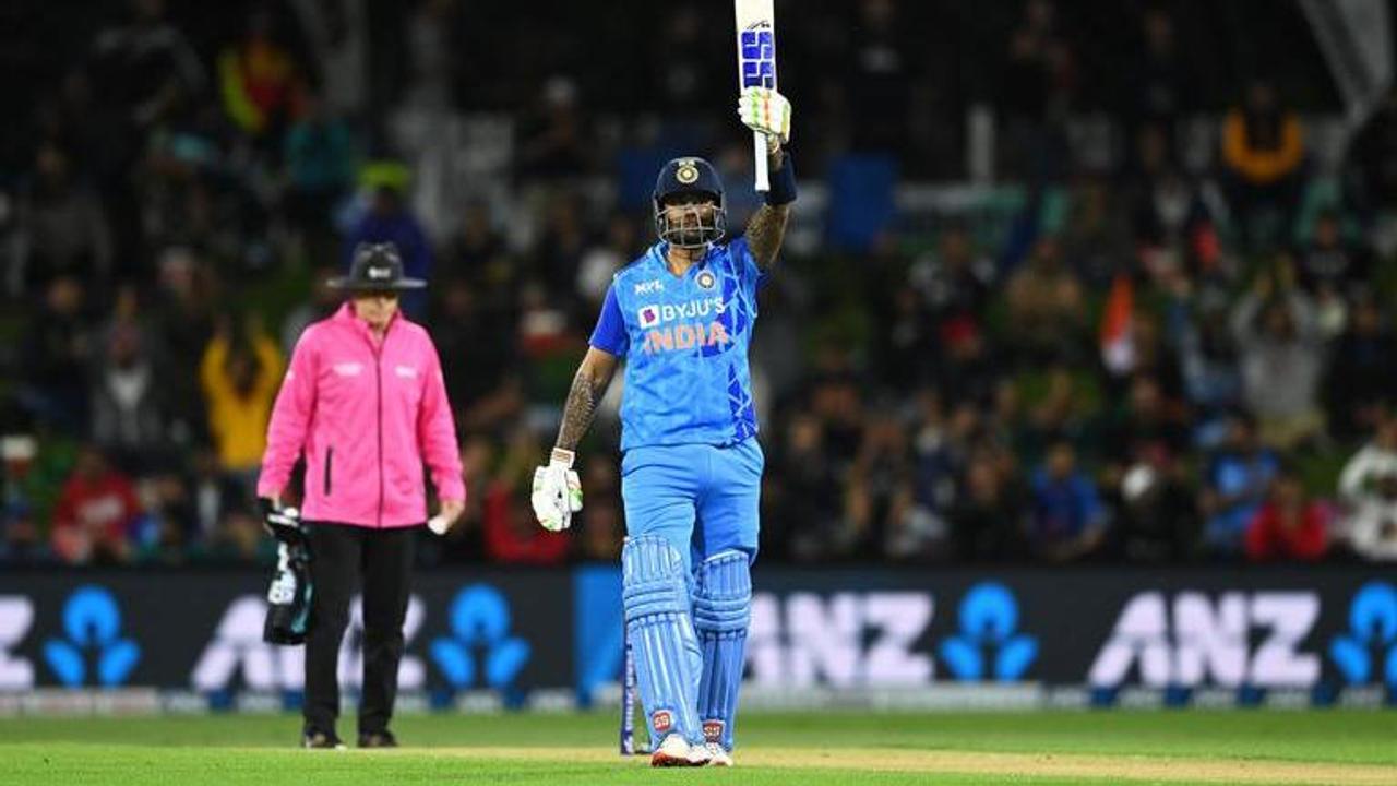 Virat Kohli, Suryakumar Yadav, India vs New Zealand, Suryakumar Yadav records, Suryakumar Yadav century, IND vs NZ, IND vs NZ 2nd T20I, SKY century