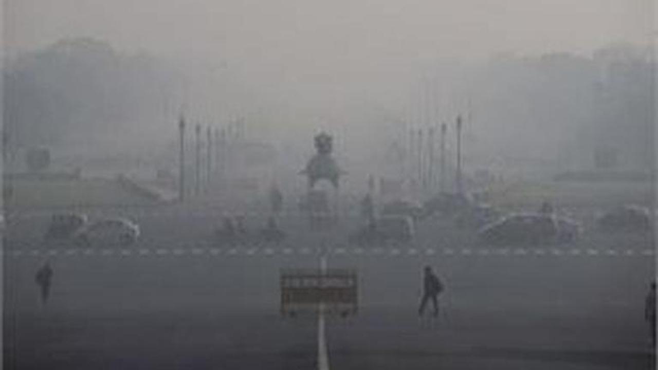 Delhi Continues To Choke With Very Poor Air Quality, Five Areas Record Severe Pollution: Authorities