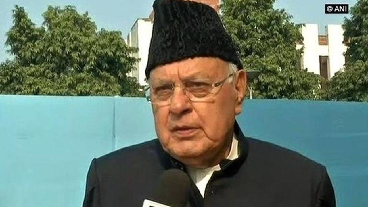 Centre can take up Kashmir issue with Hurriyat: Farooq Abdullah