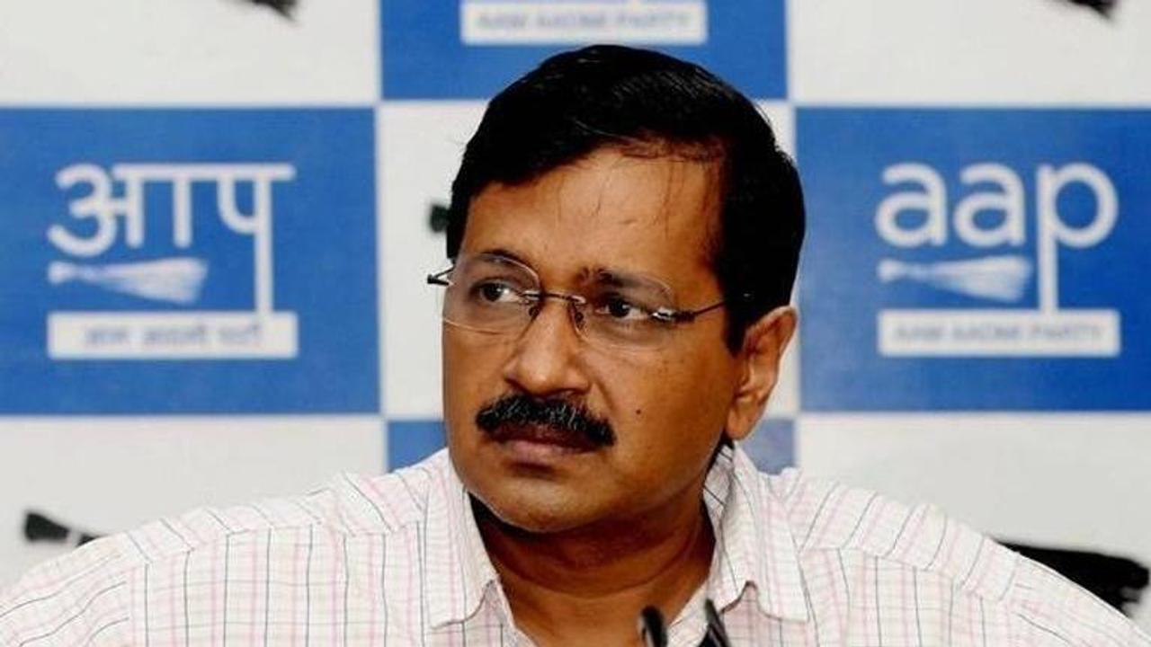 DCW takes cognisance of threat to kidnap Delhi CM Arvind Kejriwal's daughter, tells Delhi Police to nab the culprit immediately. Read notice here