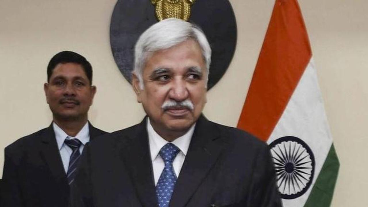 CEC Sunil Arora meets Special Central Observers for J&K tasked with assessing situation ahead of Lok Sabha 2019 polls