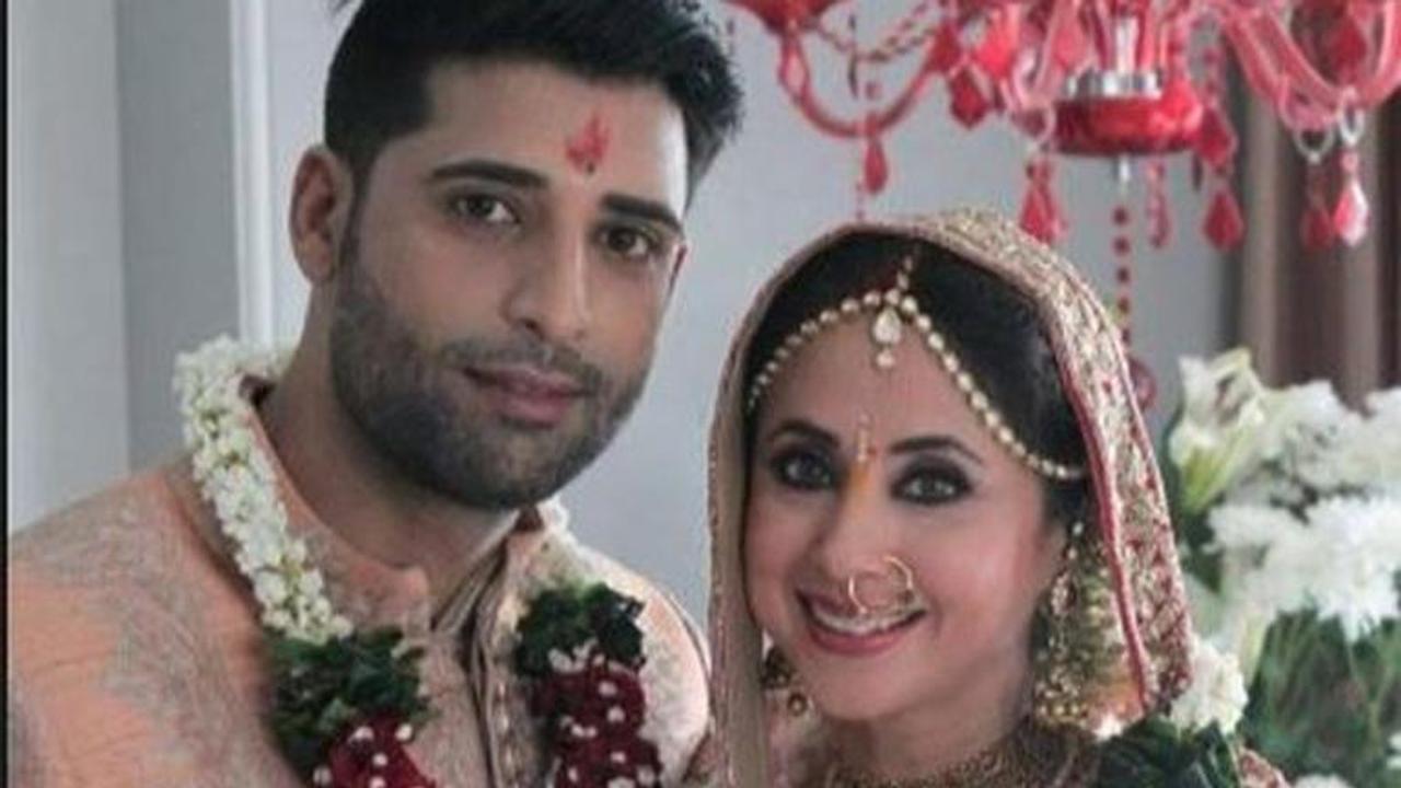 IN PICS | While Urmila Matondkar's sweet picture with husband Mohsin reminds Netizens of 'Hamara Bajaj' ad, the actress gets trolled for 'not strapping the helmet'