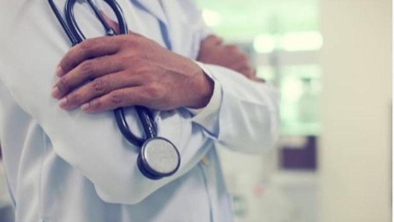 Delhi hospital doctors seek President's "permission for suicide" over non-payment of salary