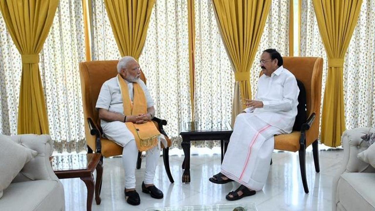 PM Modi calls on Vice President Venkaiah Naidu, discusses a plethora of issues over breakfast