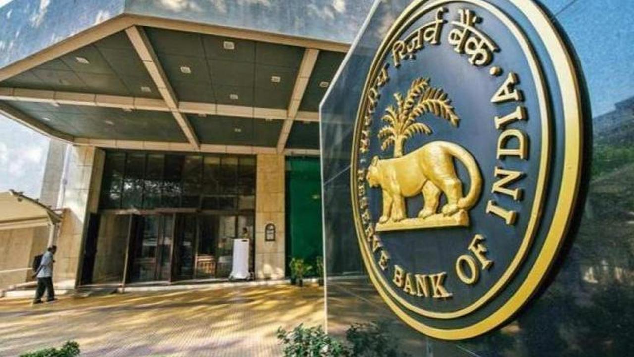 Bank fraud touches unprecedented Rs 71,500 crore in 2018-19: Reserve Bank