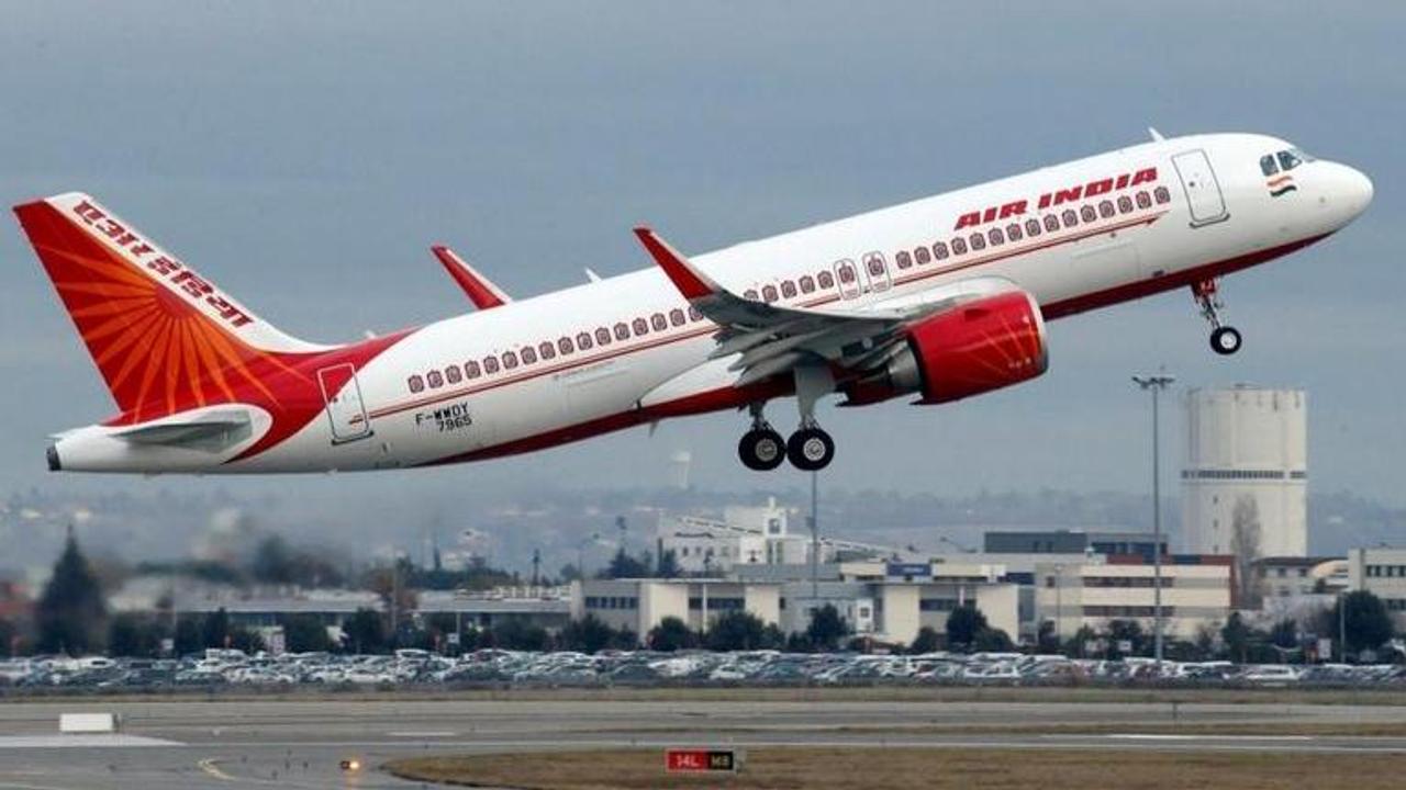 Air India de-rosters Captain & crew member of a Bengaluru-Delhi flight after heated argument on-board