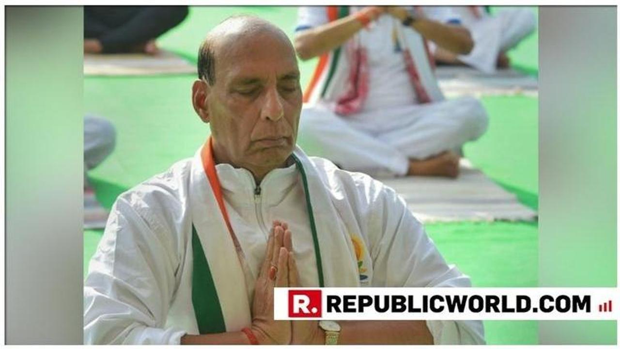 International Yoga Day 2019: Defence Minister Rajnath Singh performs Yoga in Delhi, urges citizens to make it an integral part of life