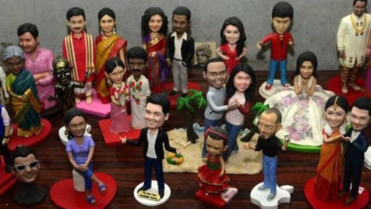 Chennai artist designs handmade replicas, dolls out clay