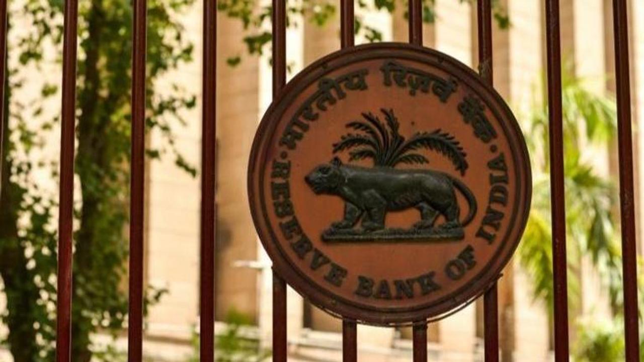 Government expects Rs 90,000 crore dividend from RBI in Financial Year 2020