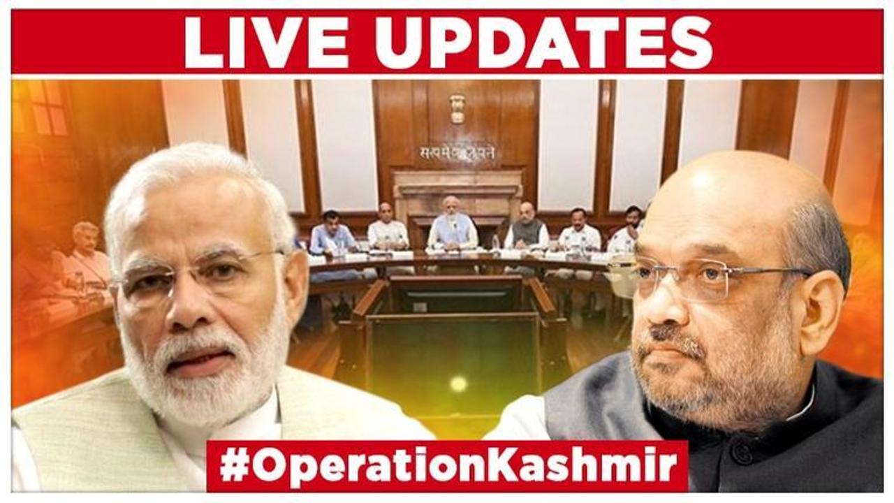 Former CMs Omar Abdullah, Mehbooba Mufti in preventive custody, Sec 144 imposed in parts of Srinagar. LIVE updates here