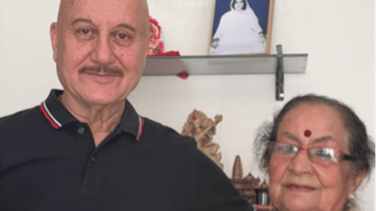 Anupam Kher announces next project