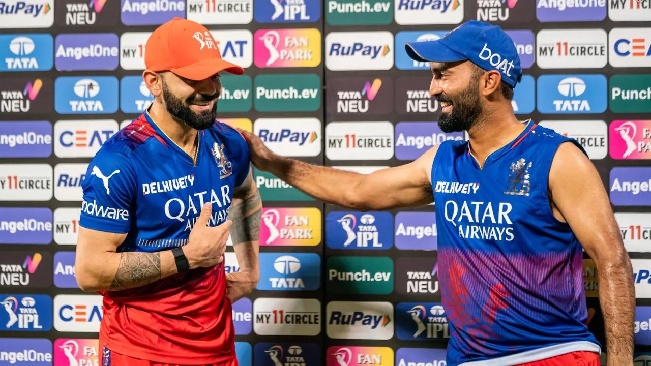 Virat Kohli with Dinesh Karthik