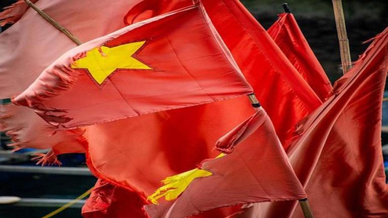 Resolutions to mark 25 years of Vietnam-US relations