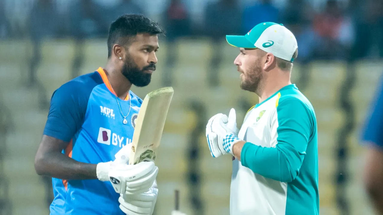 Hardik Pandya and Aaron Finch