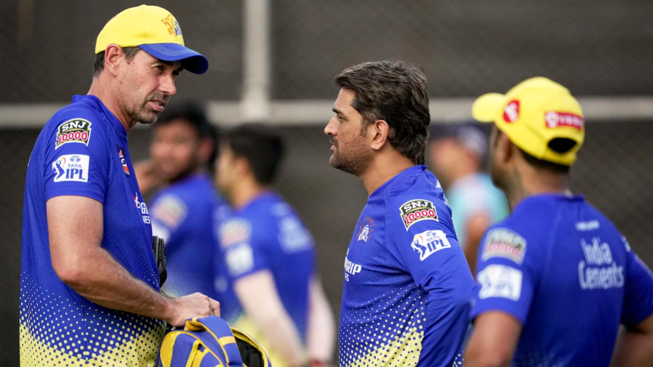 MS Dhoni with Stephen Fleming