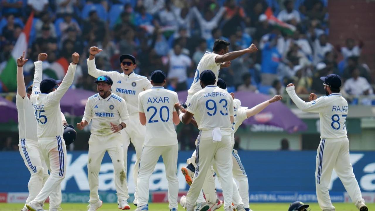 India beat England by 106 runs in 2nd Test