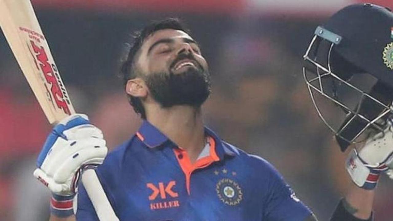 Virat Kohli, IND vs SL, Virat Kohli century, Twitter Reactions, India vs Sri Lanka 3rd ODI, virat kohli, virat kohli century, virat kohli hundred