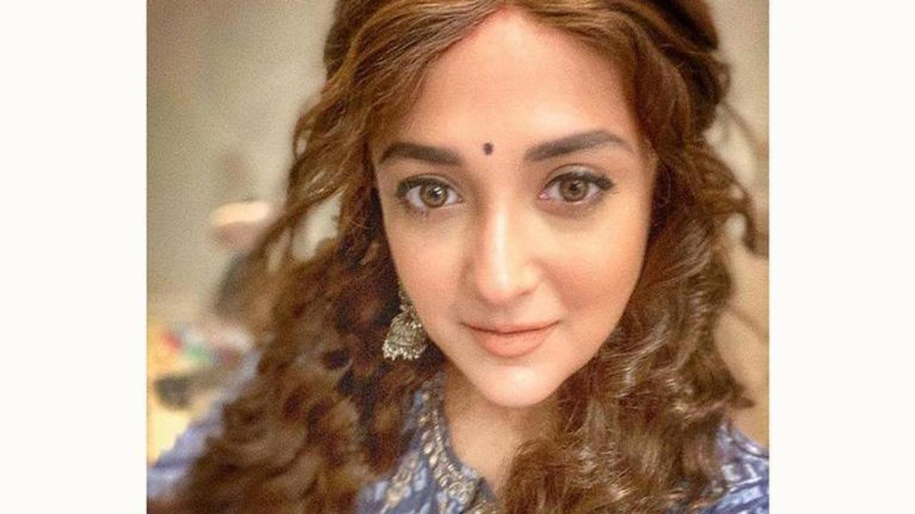 Monali Thakur