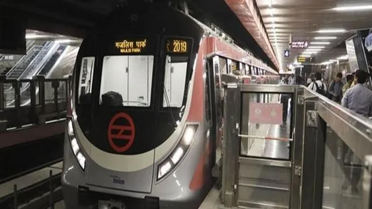 Metro mishap: Woman dies