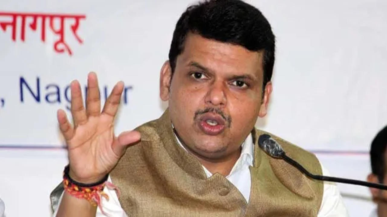 Maharashtra Deputy Chief Minister Fadnavis Accuses Opposition of Double Standards Amid Controversy