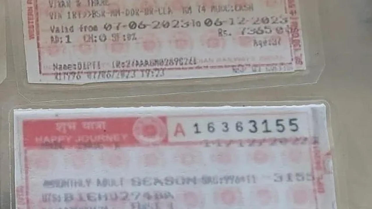  A ticket checker named Manju Naresh Kumar, working for Central Railway in Mumbai, recently discovered a case of fraud tickets.