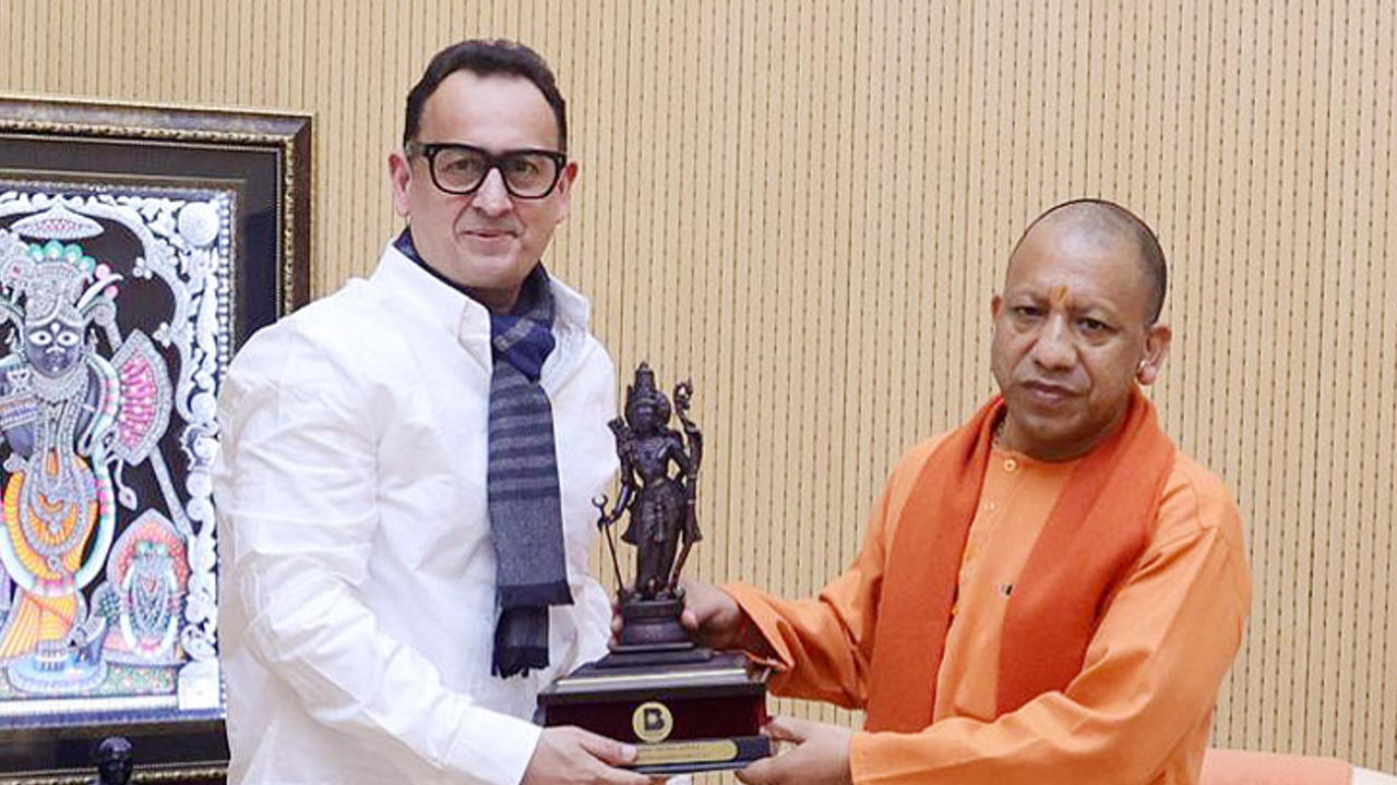 UP CM Yogi Adityanath, Vinod Bhanushali