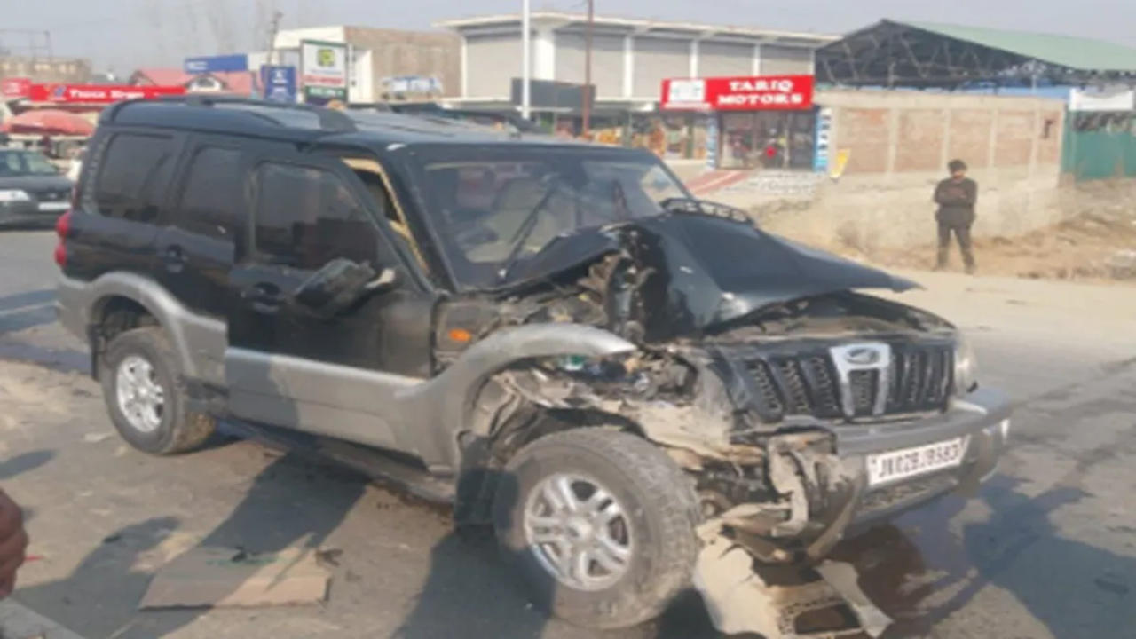 Mehbooba Mufti Meets With Accident